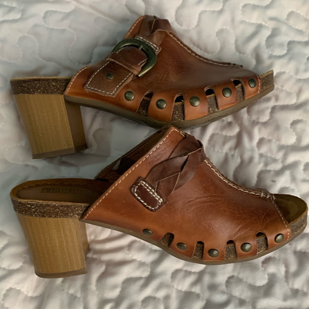 Pikolinos shoes